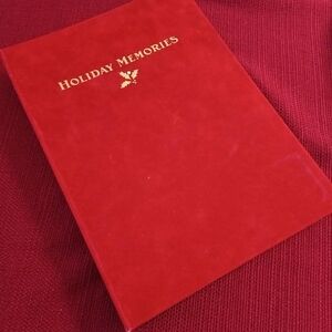 Red Holiday Memories Photo Album